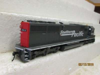 HO SCALE ATHEARN SD50 SOUTHERN PACIFIC DIESEL LOCO (DCC READY) - LOT 863K