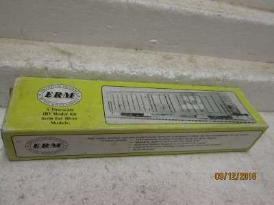 HO SCALE : ERM 62' INSULATED BOX CAR BURLINGTON NORTHERN KIT - LOT 982K