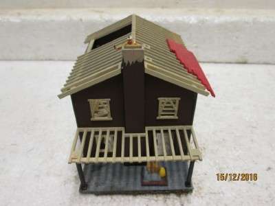 HO SCALE HOUSE UNDER CONSTRUCTION - LOT 66L