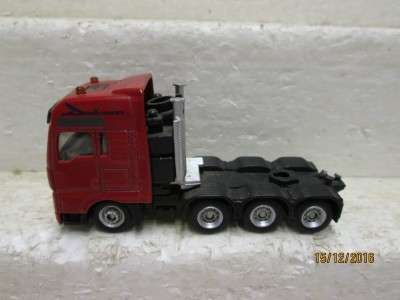 HO SCALE SIKU MAN ROADHORSE (TRIPLE AXLE HEAVY DUTY) - LOT 81L