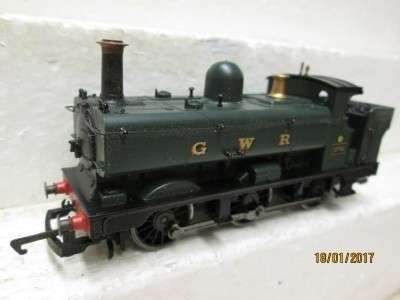 OO SCALE : HORNBY GWR TRAIN SET - LOT 272L