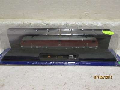 N SCALE : STATIC LOCOMOTIVE (SPAIN CLASS 340 1966  RENFE) - LOT 395L