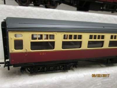 OO SCALE : BACHMANN x3 BR MK1 PASSENGER COACHES - LOT 486L