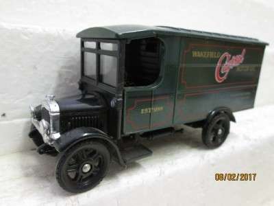 DIE CAST : CORGI : CASTROL MOTOR OIL VAN - LOT 551L