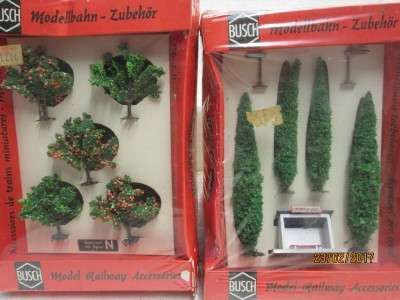 HO SCALE : BUSCH x5 TREES & SCENIC MATERIAL - LOT 692L