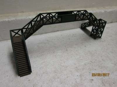 HO/OO SCALE : AIRFIX RAILWAY DOUBLE RAIL PEDESTRIAN BRIDGE - LOT 760L
