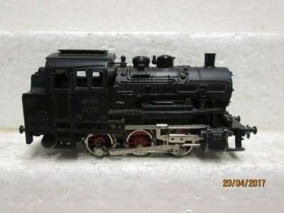 HO SCALE : MARKLIN 0-6-0 STEAM ENGINE - LOT 29M
