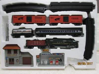 INTL EXPRESS ENTRY LEVEL TRAIN SET - LOT 584M
