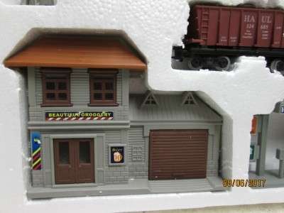 INTL EXPRESS ENTRY LEVEL TRAIN SET - LOT 584M