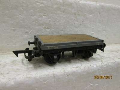 OO SCALE : TRI-ANG 10T FLATBED - LOT 861M