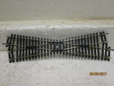HO/OO SCALE : LIMA 18 DEGREE CROSSING (NICKEL SILVER) - LOT 940M
