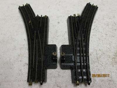 HO/OO SCALE : TTR LEFT & RIGHT POINT (TRIX TWIN RAILWAY) - LOT 67N