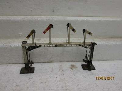 HO/OO SCALE : CRESCENT 4-LEVER RAIL GANTRY SIGNAL - LOT 328N
