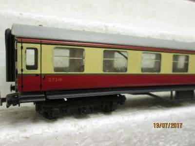 OO SCALE : TRIX x3 BR PASSENGER COACHES - LOT 421N