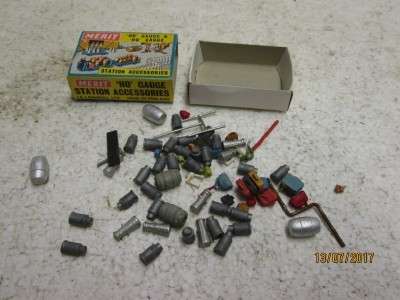 HO/OO SCALE : MERIT STATION ACCESSORIES - LOT 435N