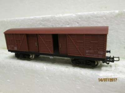 HO SCALE : JOUEF SNCF BOX CAR - LOT 460N