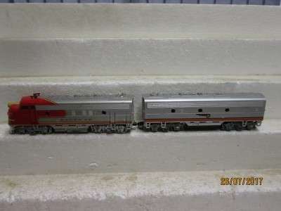 HO SCALE : ATHEARN SANTE FE A+B UNIT DIESEL LOCO (DCC) - LOT 557N