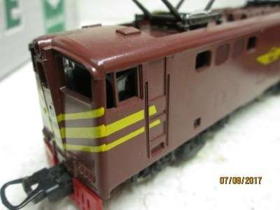 HO SCALE : LIMA SAR BROWN 5E ELECTRIC LOCO - LOT 858N