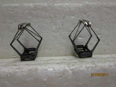HO SCALE : x2 ELECTRIC LOCO PANTOGRAPHS - LOT 865N