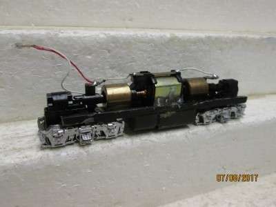 HO SCALE : ATHEARN  F7 DIESEL LOCO CHASSIS - LOT 888N