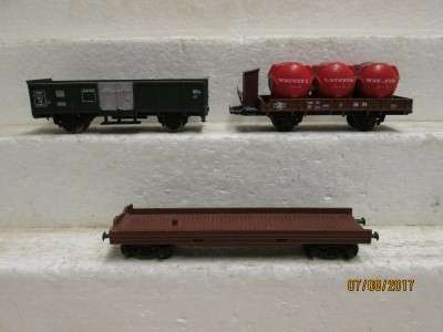 HO SCALE : LIMA GOODS WAGONS  x3 - LOT 922N