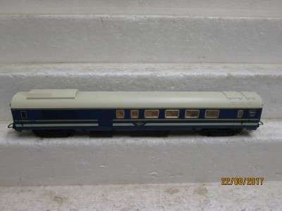 HO SCALE : LIMA SAR BLUE TRAIN COMPOSITE COACH - LOT 991N