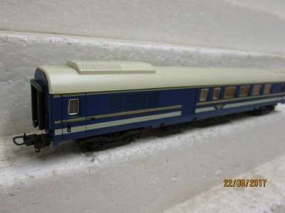 HO SCALE : LIMA SAR BLUE TRAIN COMPOSITE COACH - LOT 991N