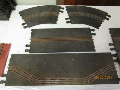 SCALEXTRIC : LARGE AMOUNT OF TRACK - LOT 183P