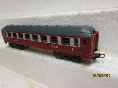 HO SCALE : LIMA SAR ORANGE EXPRESS COACH - LOT 221P