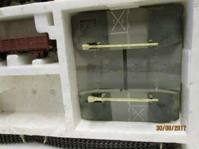 HO SCALE : LIMA FREIGHT TRAIN SET - LOT 250P