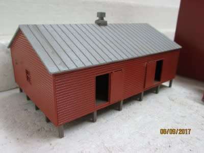 HO SCALE : WALTHERS FARMERS CO-OPERATIVE RURAL GRAIN ELEVATOR - LOT 363P