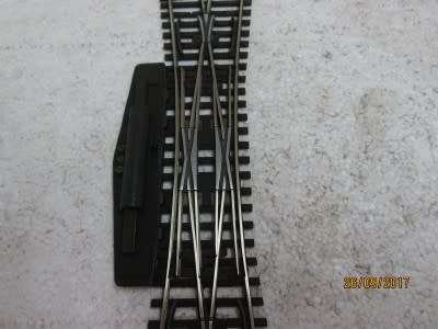 HO/OO SCALE : ROCO DOUBLE SLIP ELECTRIC CROSSING - LOT 570P