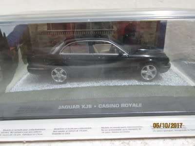 THE JAMES BOND COLLECTION : No 41 JAGUAR XJ8 (CASINO ROYALE) - LOT 736P