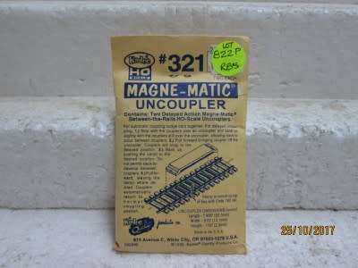 HO SCALE- KADEE MAGNE-MATIC UNCOUPLER - LOT 822P