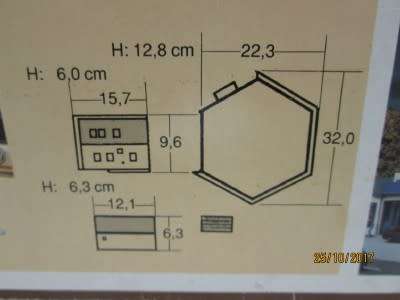 HO SCALE - FALLER: LARGE GARAGE / SHOWROOM / SERVICE STATION KIT (Reduced to clear) - LOT 873P