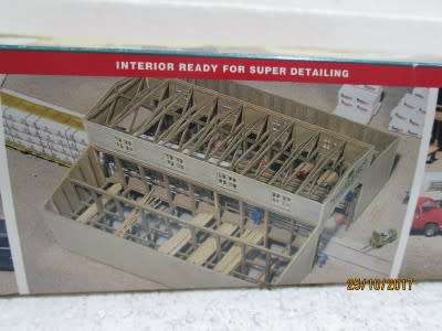 HO SCALE - WALTHERS: WALTON & SONS LUMBER CO. LARGE KIT - LOT 880P