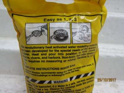 HO SCALE - WOODLANDS SCENICS : E-Z WATER BEADS (MODELLER'S WATER EFFECT) - LOT 942P