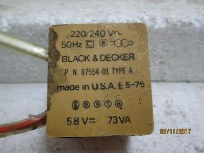 HO/OO SCALE - BLACK& DECKER TRANSFORMER 6V DC (OUTPUT) - LOT 43Q