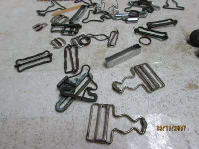 OLD SAR METAL RAILWAY BUTTONS x 37 (Reduced to clear) - LOT 111Q