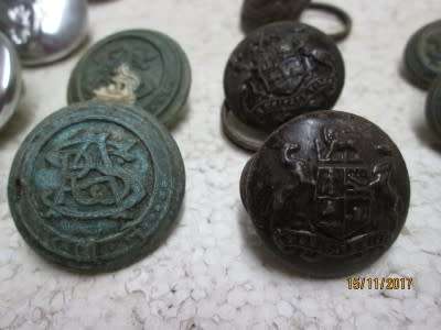 OLD SAR METAL RAILWAY BUTTONS x 37 (Reduced to clear) - LOT 111Q