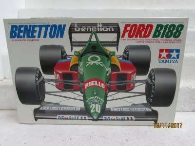 TAMIYA 1:20 SCALE GRAND PRIX KIT : BENETTON FORD B188 - LOT 129Q