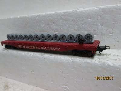 HO SCALE : LIMA THE SOUTHERN RAILROAD FLATCAR WITH LOAD - LOT 149Q