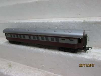 HO SCALE : LIMA SAR TRANS-KAROO FIRST CLASS COACH - LOT 199Q