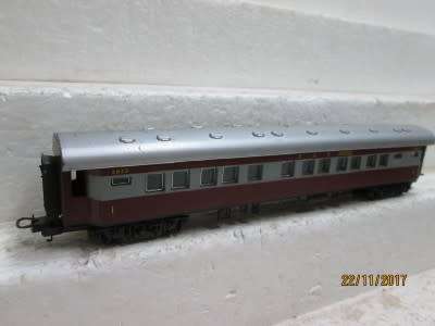 HO SCALE : LIMA SAR TRANS-KAROO FIRST CLASS COACH - LOT 199Q