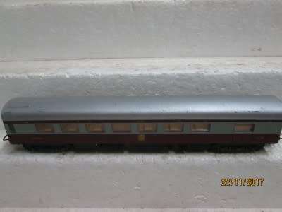 HO SCALE : LIMA SAR TRANS-KAROO DINING CAR - LOT 232Q
