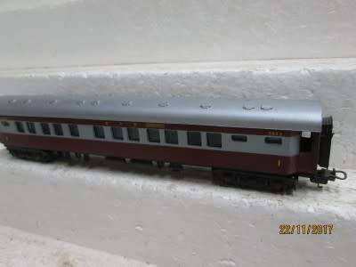 HO SCALE : LIMA SAR TRANS-KAROO FIRST CLASS COACH - LOT 233Q