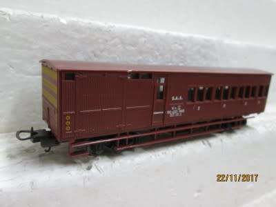 HO SCALE : LIMA SAR V8 GUARD VAN - LOT 234Q