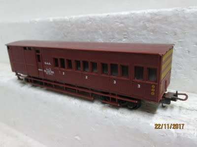HO SCALE : LIMA SAR V8 GUARD VAN - LOT 234Q