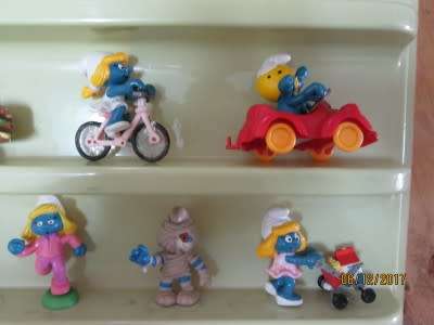 SMURF COLLECTION OF 17 ITEMS - LOT 386Q
