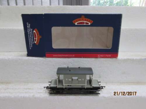 OO SCALE : BACHMANN BR 20T BRAKE VAN (GUARDS VAN) - LOT 484Q